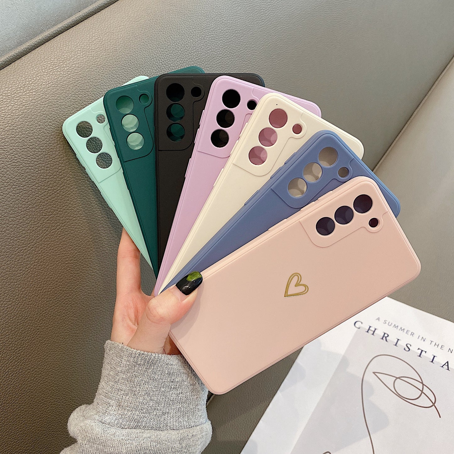 Hollow Bronzing Small Heart Fine Hole Solid Color Mobile Phone Case