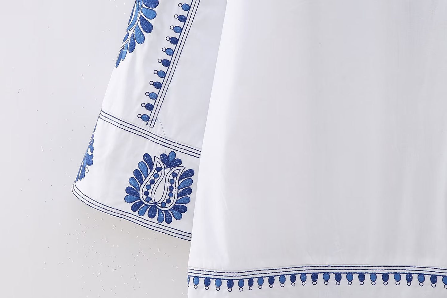 V Neck Blue White Porcelain Printed Dress